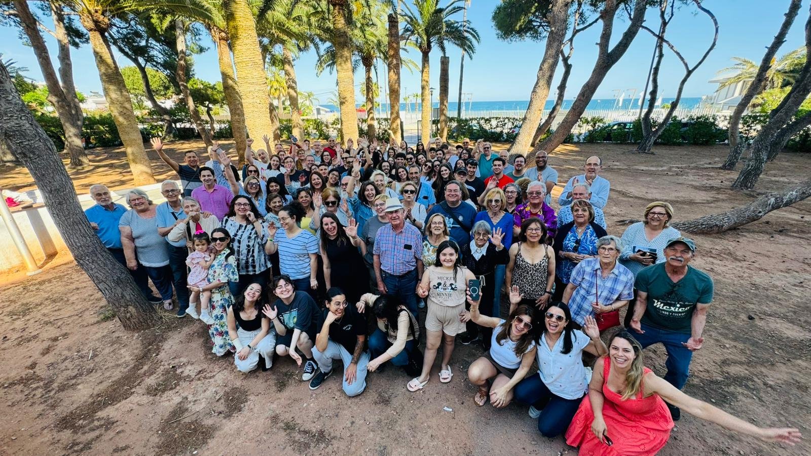 Foto de grupo del Retiro Anual de Iglesia de 2025 en Benicàssim